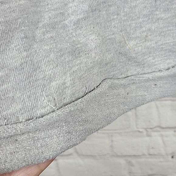 Colsie Gray Cropped Lightweight Sweatshirt Top Pullover Raw Hem Sweater Shirt - Picture 5 of 6